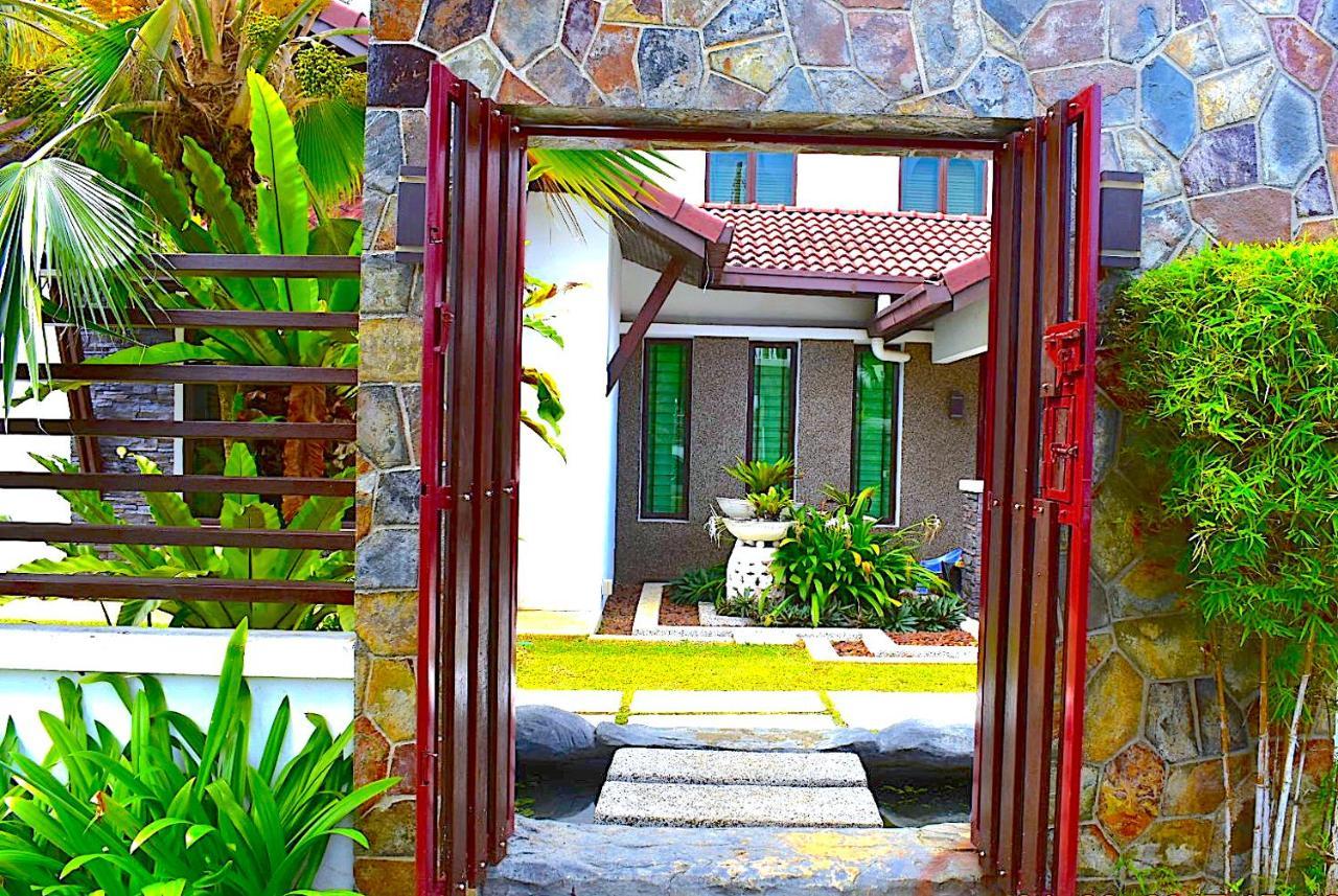 12Haven Stunning Seaside Luxury Villa Pd With Kids Pool Porto Dickson Exterior foto