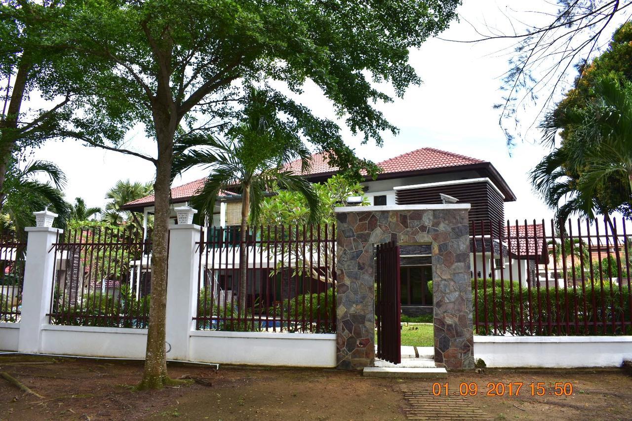 12Haven Stunning Seaside Luxury Villa Pd With Kids Pool Porto Dickson Exterior foto
